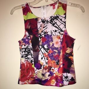 Cute crop top shirt 😊